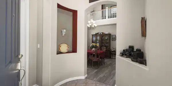 Image 2: 3-web-or-mls-_DSC0275