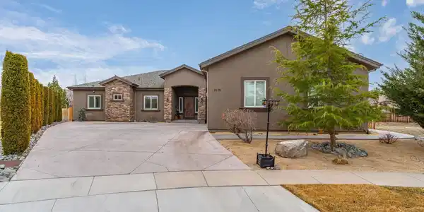 3129 Gladiola Court