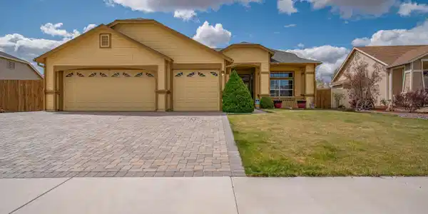 1327 Grassland Road