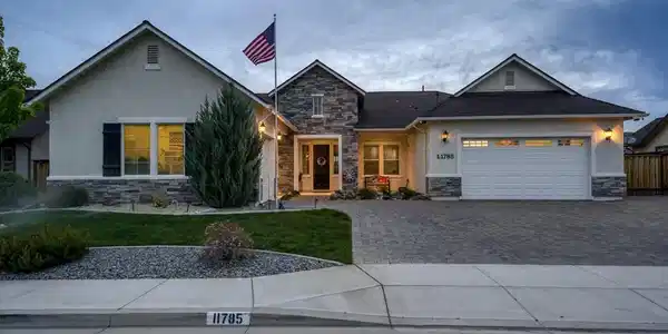 11785 Valley Crest Drive
