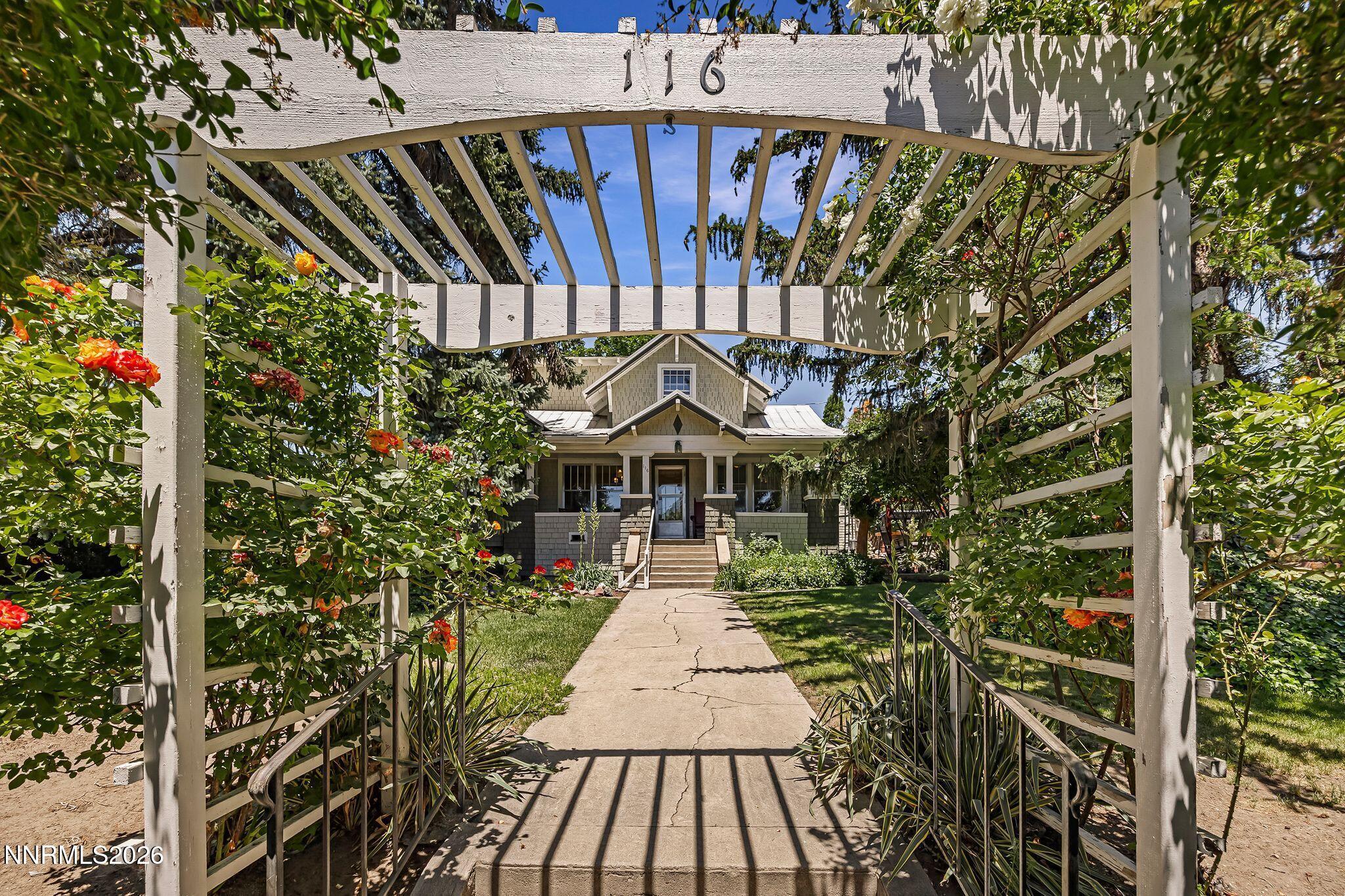 Image 3: Front Entrance