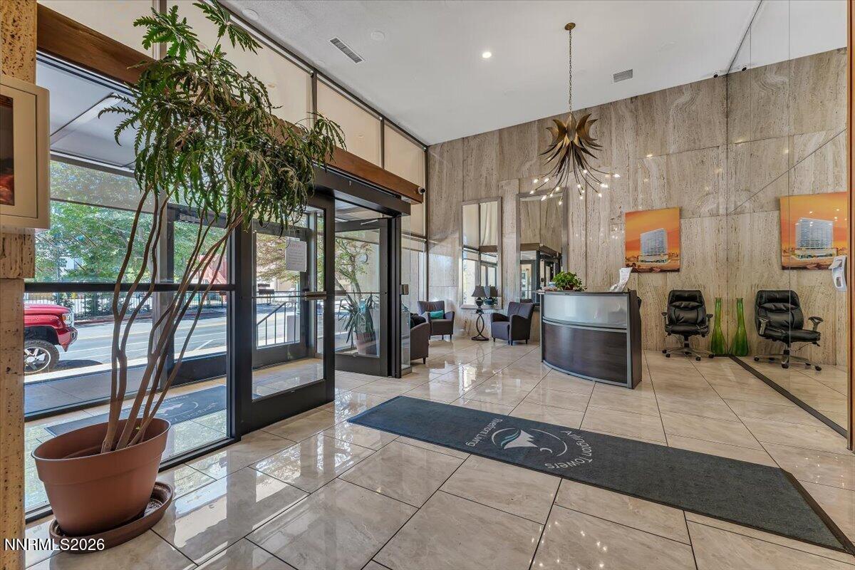 Image 3: 06-100 N Arlington Ave Unit 15C Reno NV