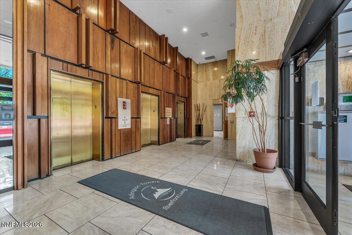 Image 4: 07-100 N Arlington Ave Unit 15C Reno NV