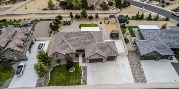 Image 3: 3-web-or-mls-DJI_0497-HDR