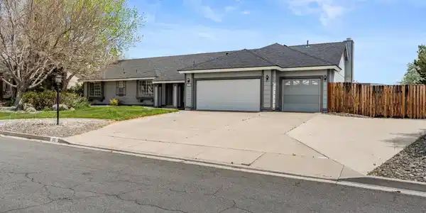 Image 3: 115 Bridle Path Terrace-102