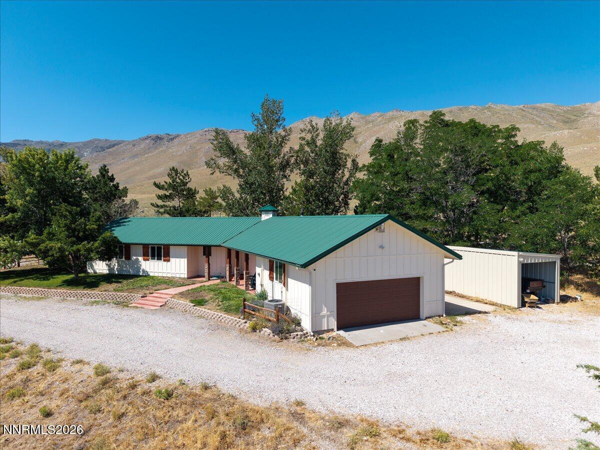 Image 2: 905 Thoroughbred Cir