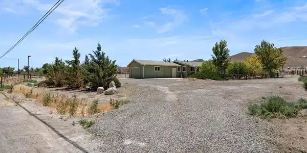 Image 3: 1165 Rancho Rd-102