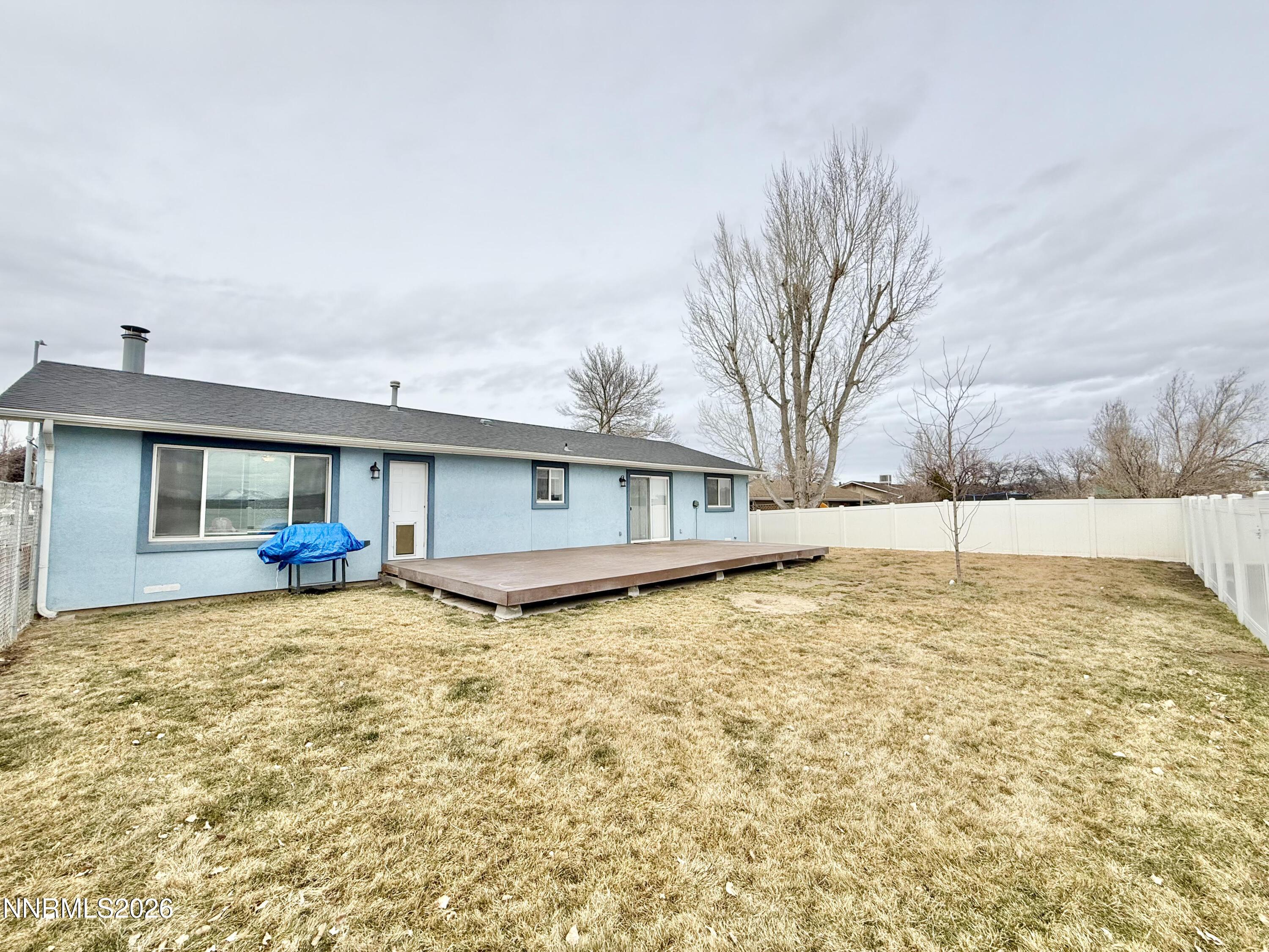 Image 4: 1451 Jennings back view