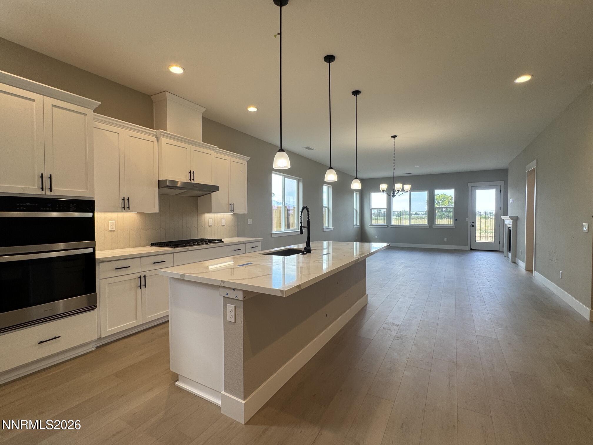 Image 3: Kitchen 2