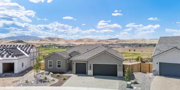 1325 Silver View Circle