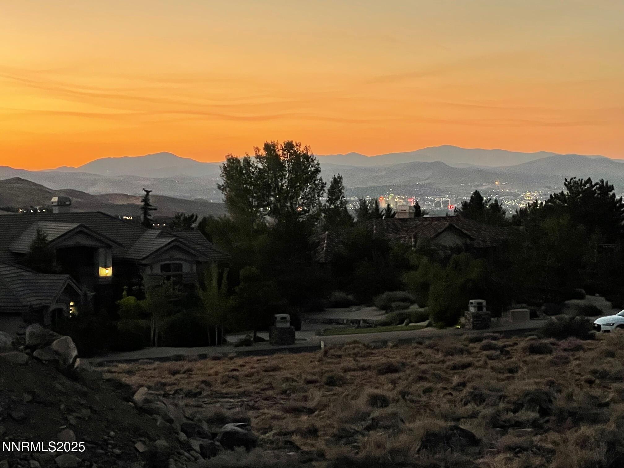 Image 3: Arrowcreek city view