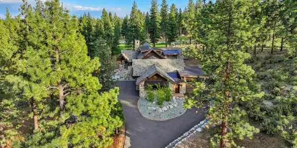 195 Cartwright Court