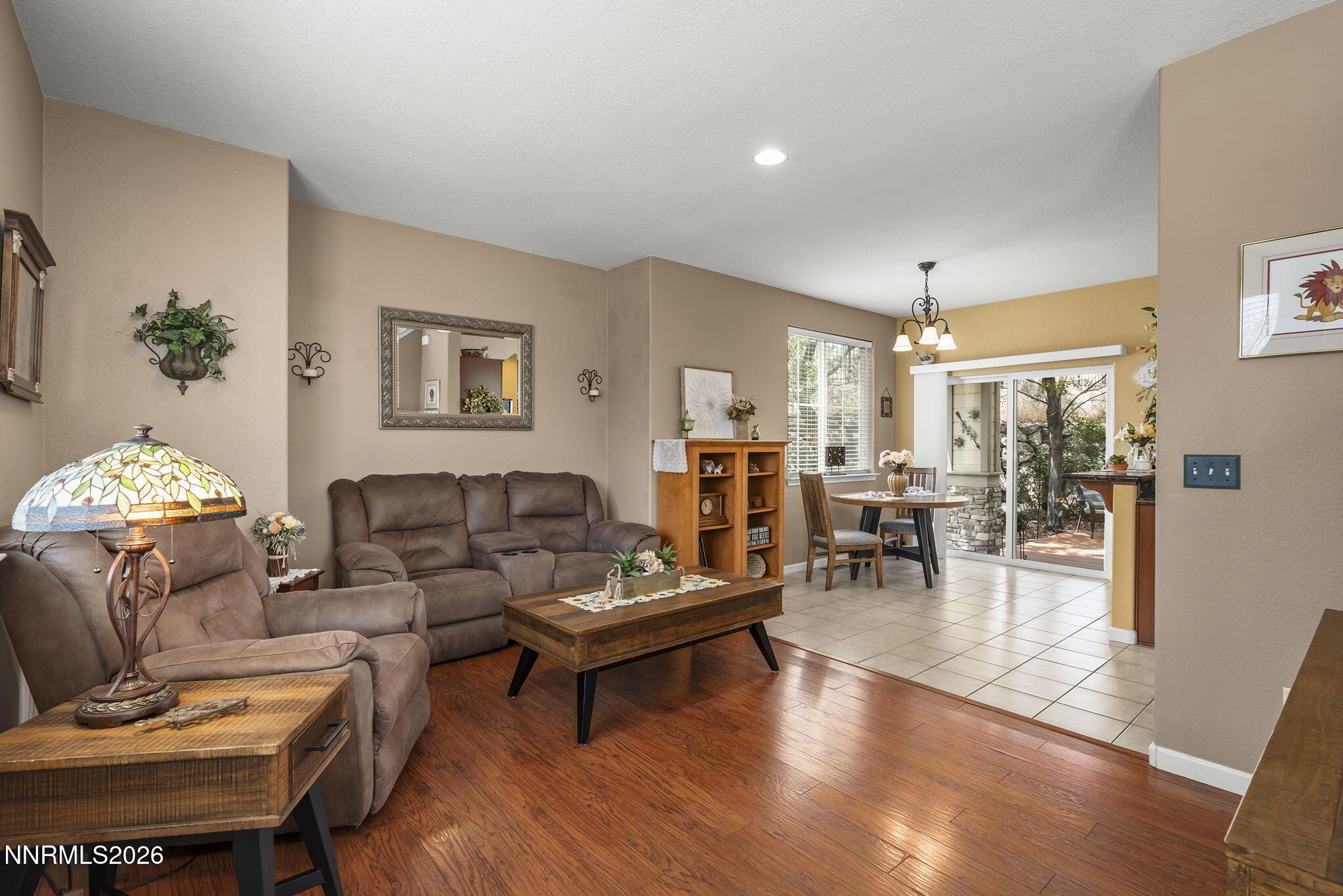 Image 3: 3-web-or-mls-_DSC0819