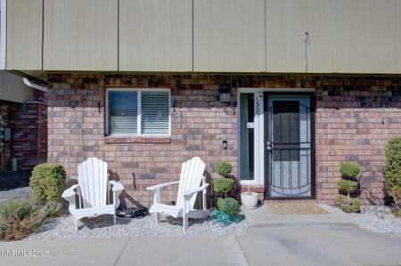 1325 N Lompa Lane