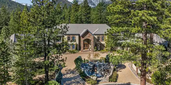 5925 Lake Geneva Court