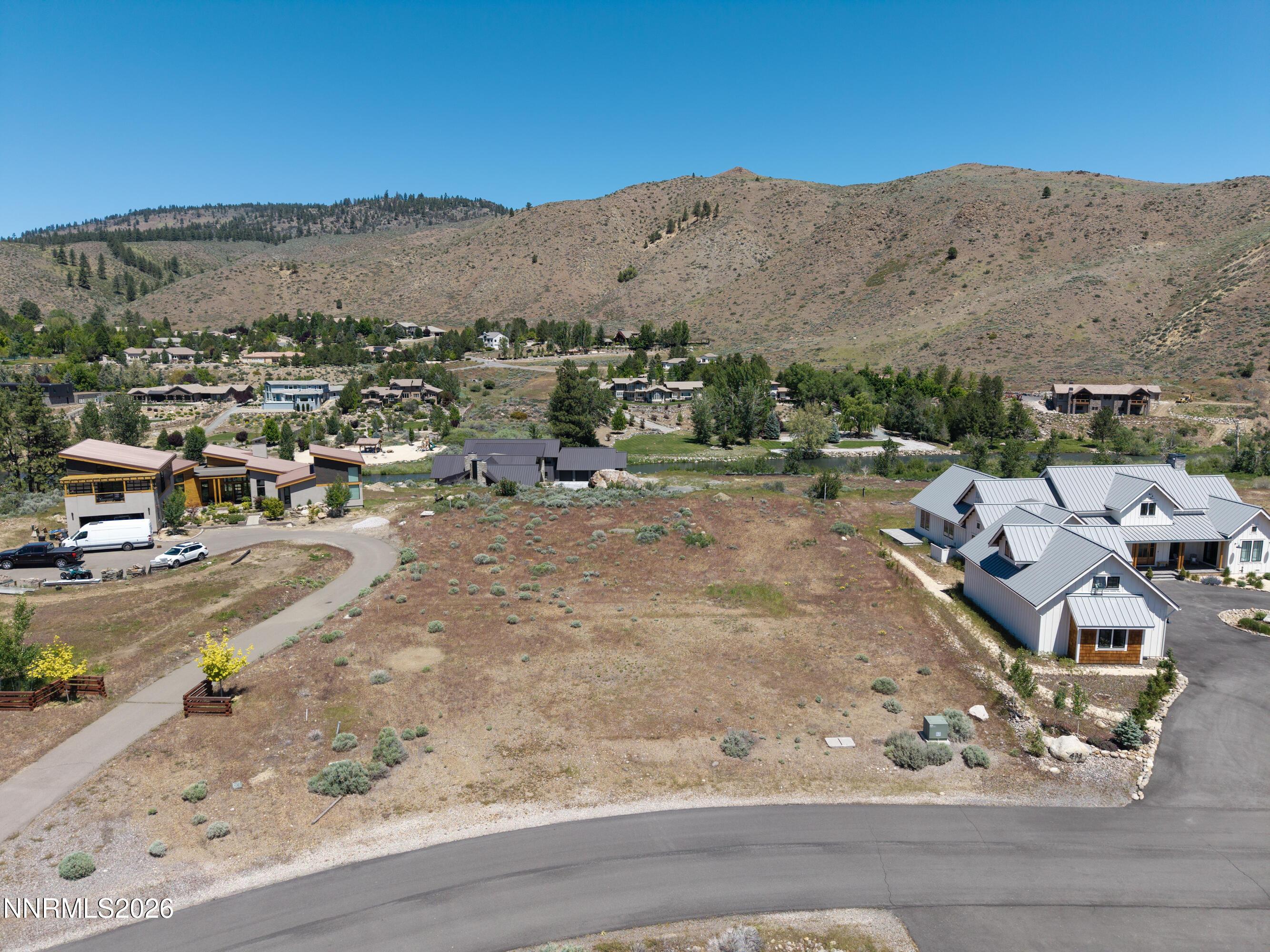 Image 4: RiverPines421-002