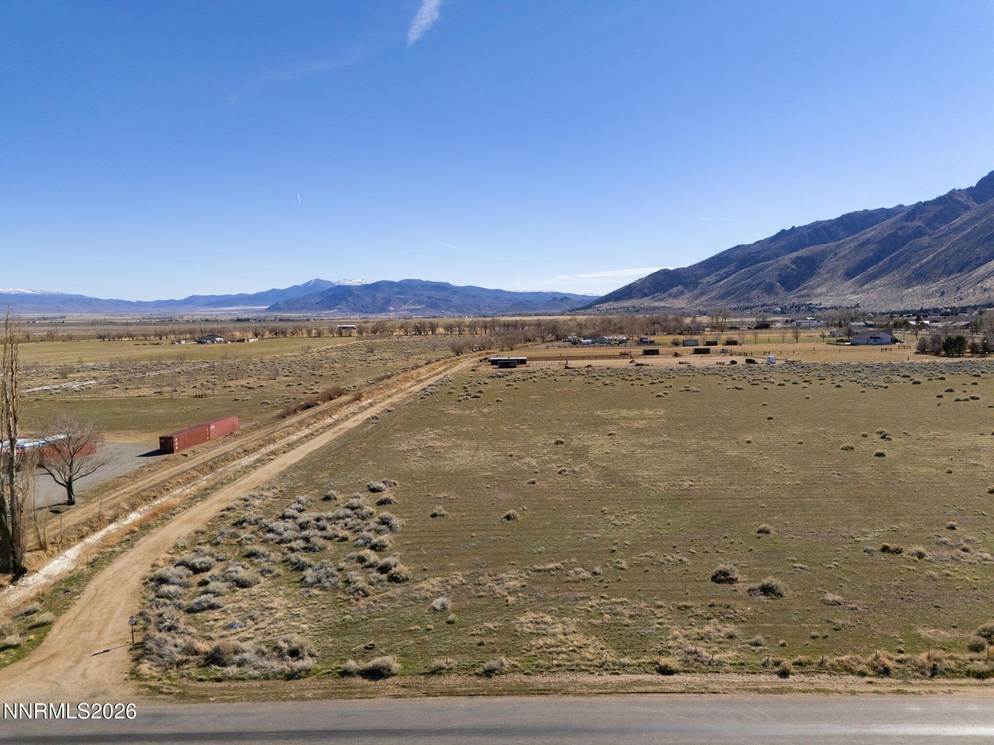 Image 2: 4-web-or-mls-613 Day Ln-3