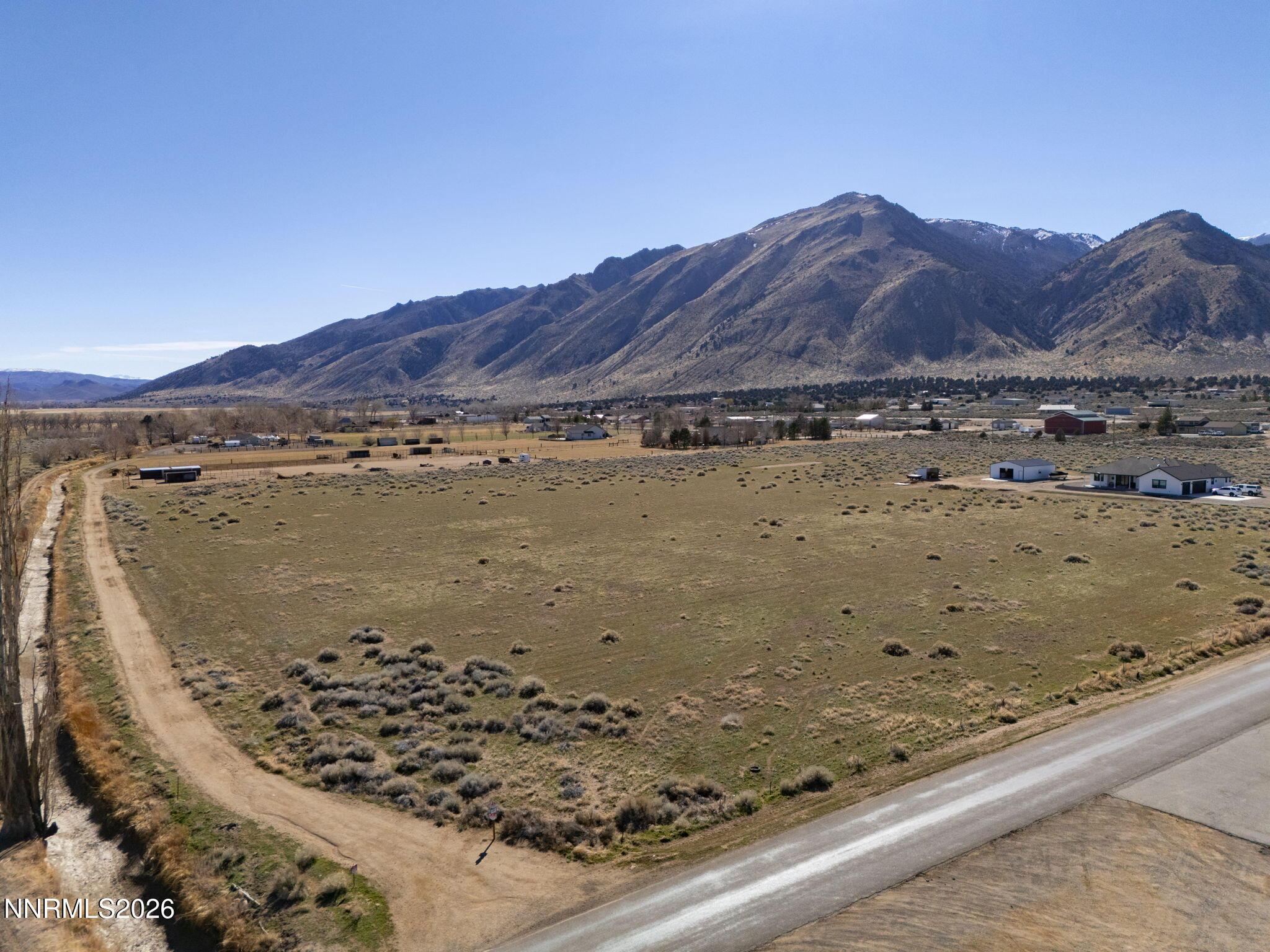Image 4: 3-web-or-mls-613 Day Ln-2
