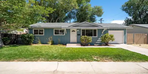 Image 2: 22-web-or-mls-A7409070