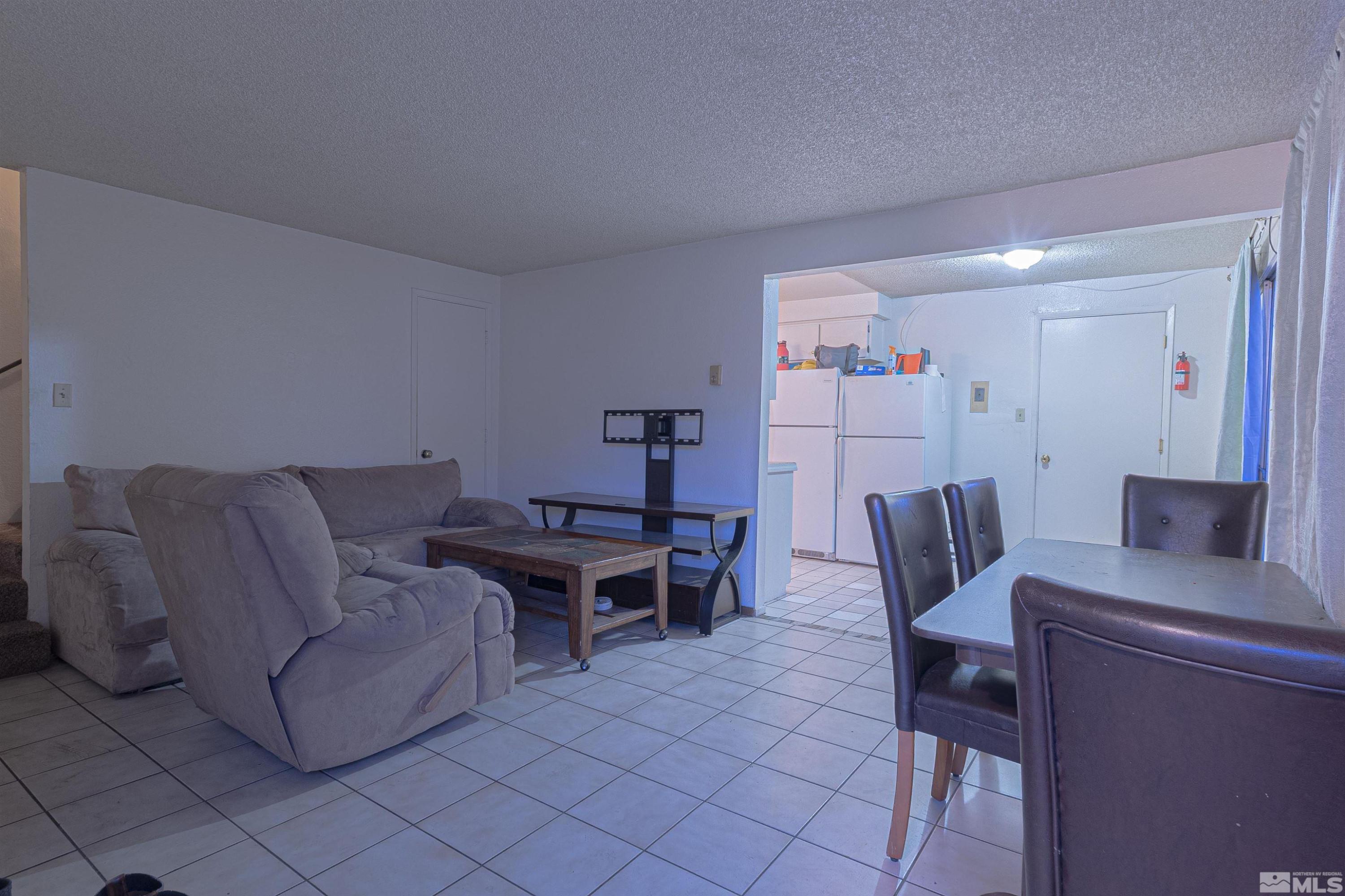 Image 2: Photo 2