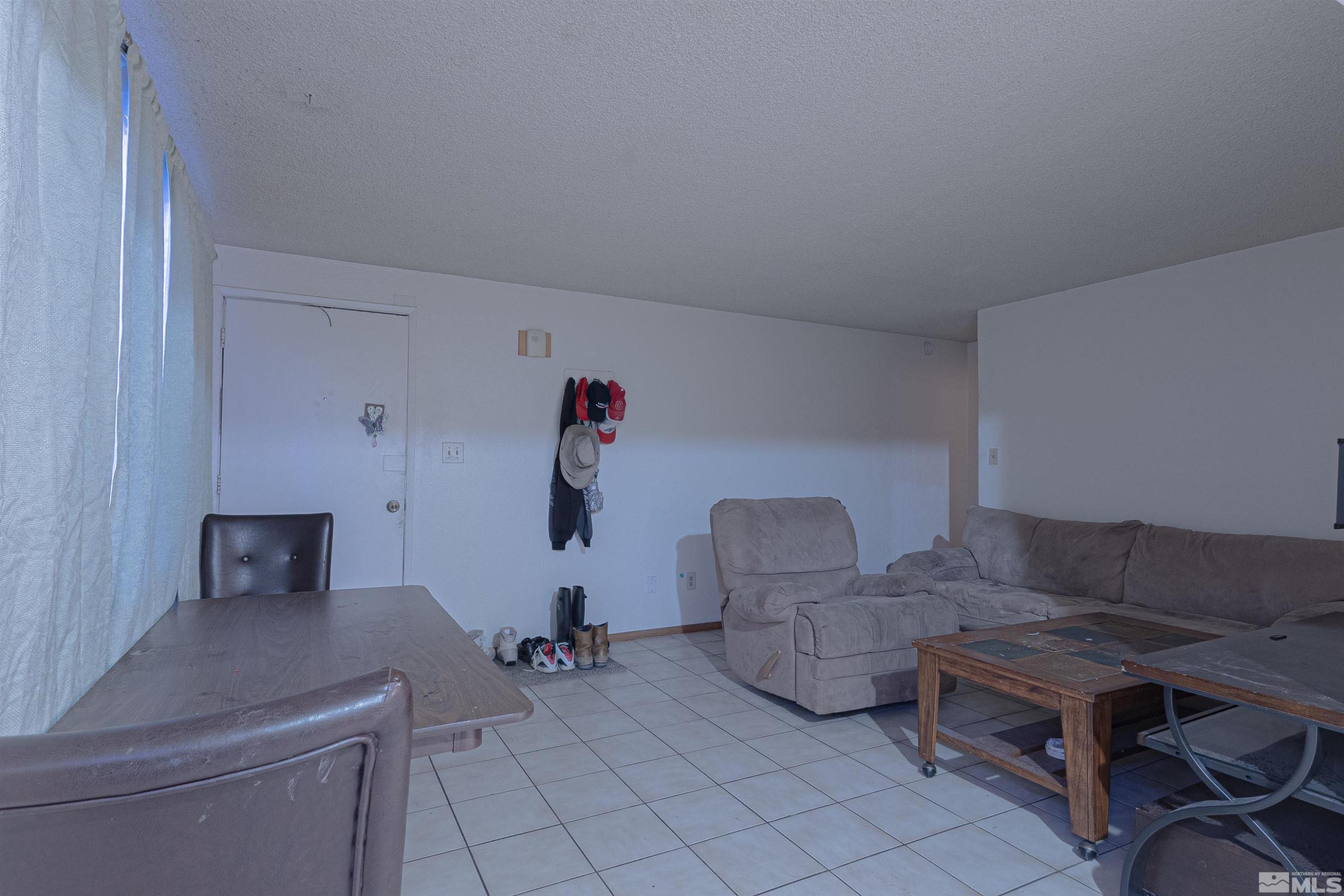 Image 3: Photo 3