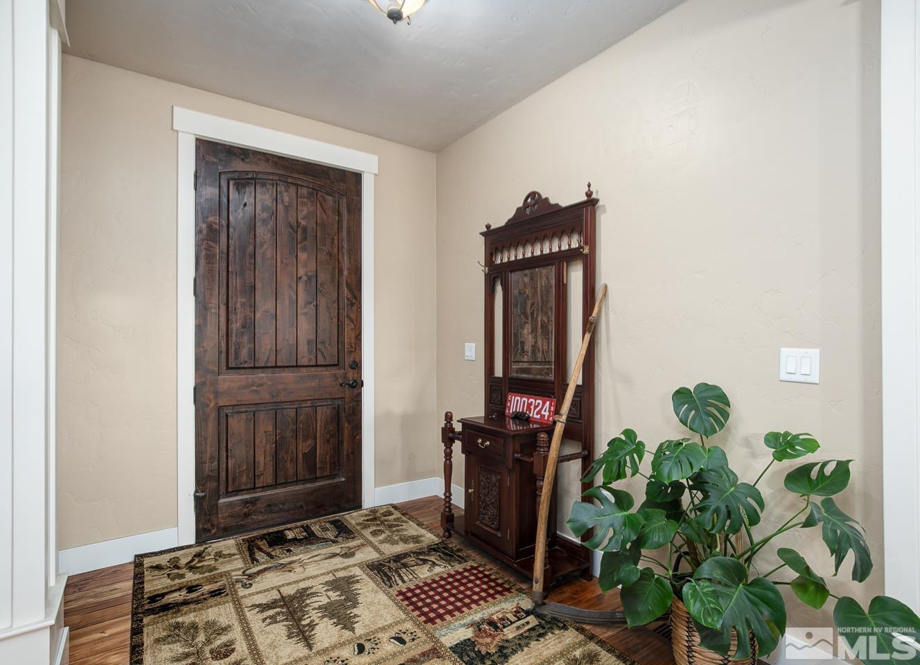 Image 4: Photo 4