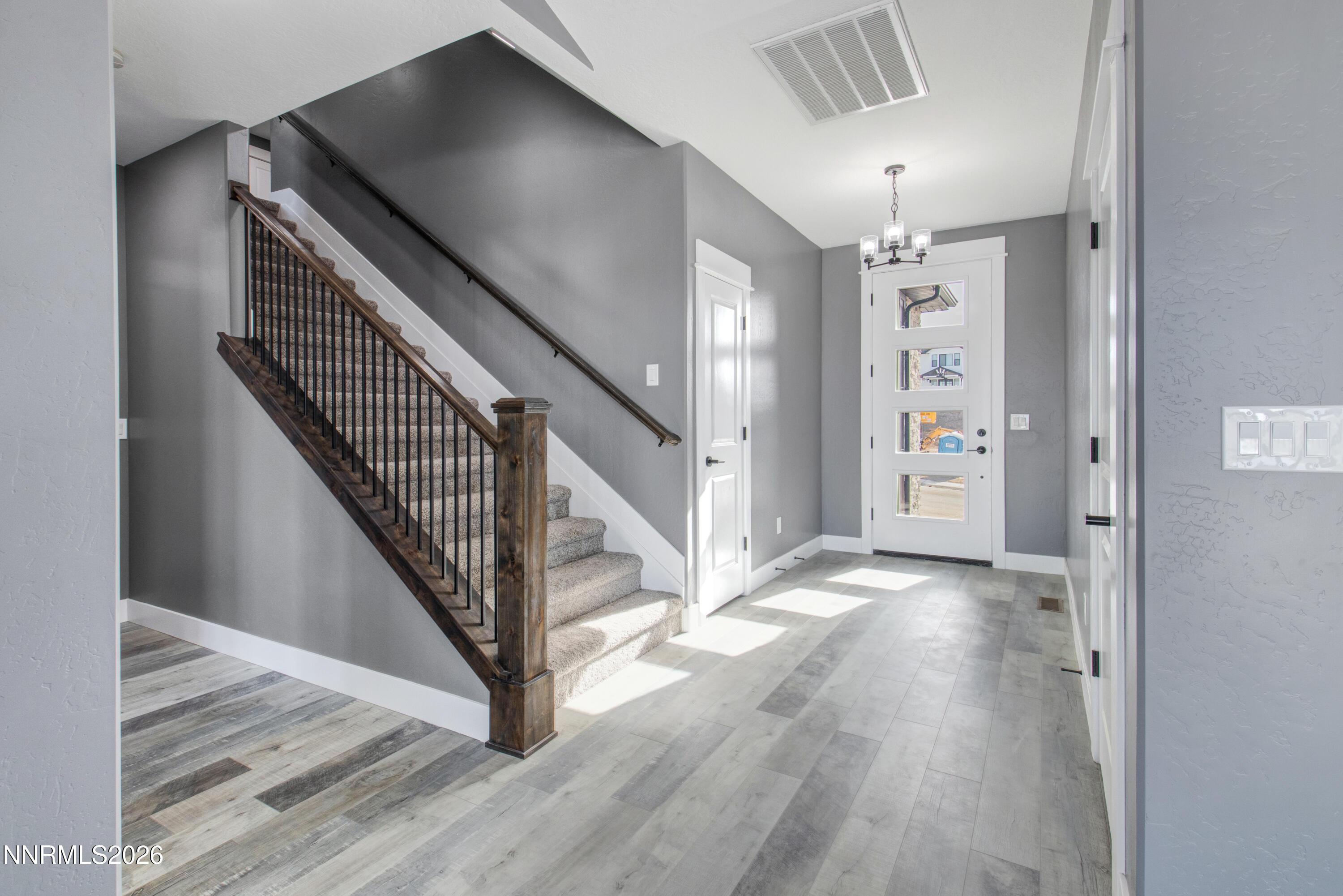 Image 3: 2073 Eagle Ridge-7