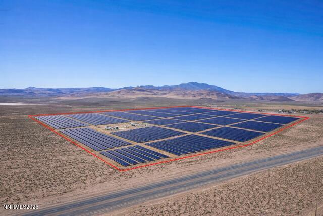 Image 1: 7975 Break A Heart Solar farm image