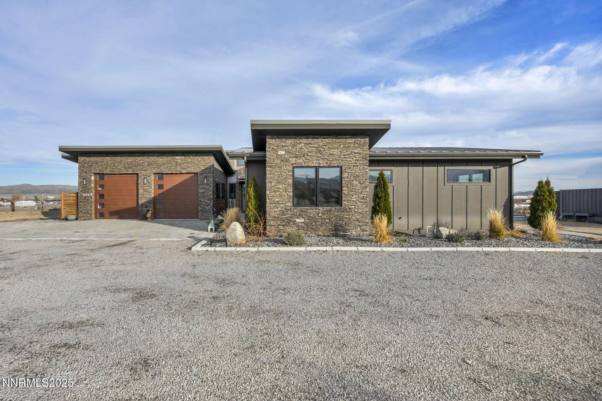 Image 1: 52-web-or-mls-11150-carlsbad-rd