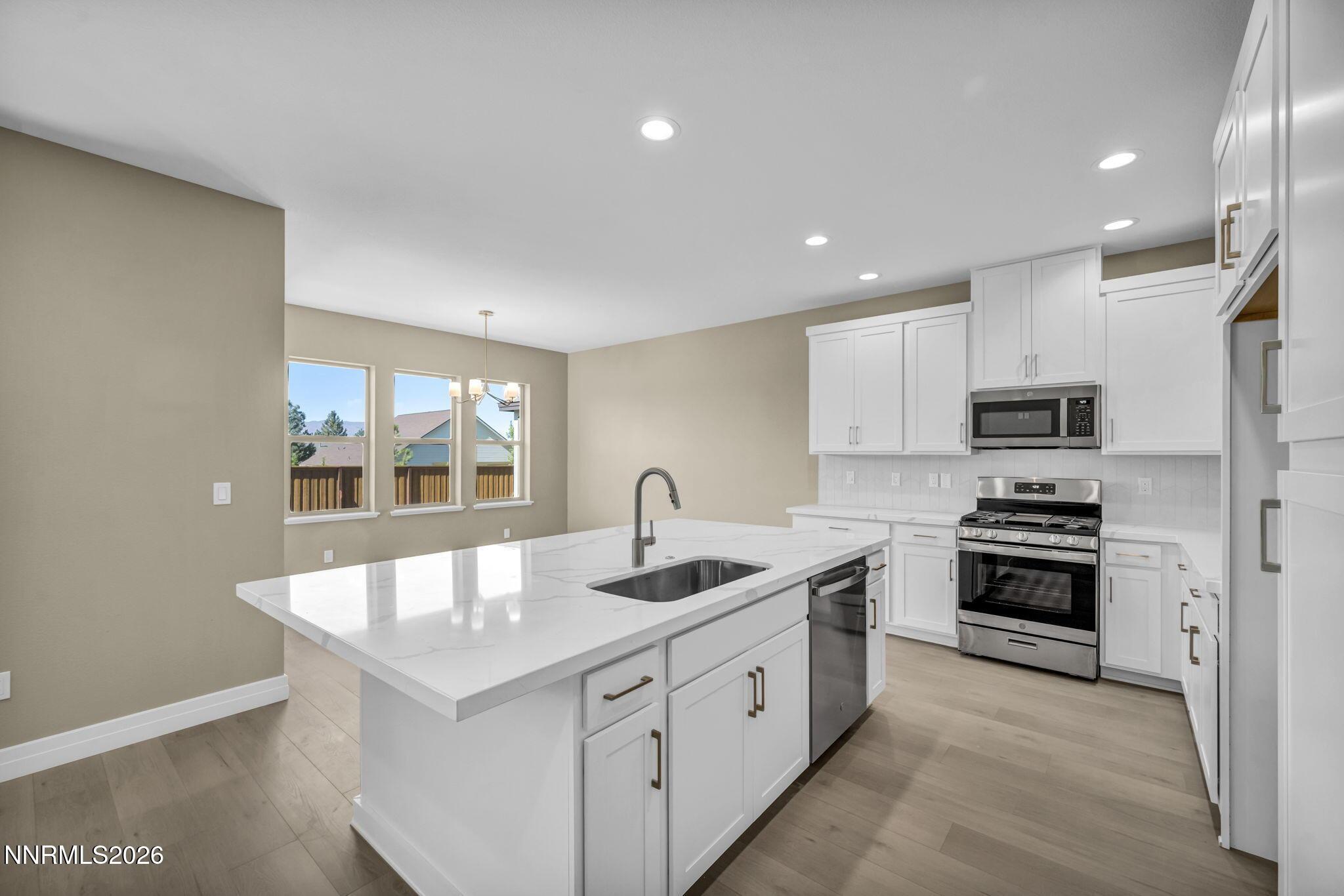 Image 2: 43-web-or-mls-515-bayonne-ave
