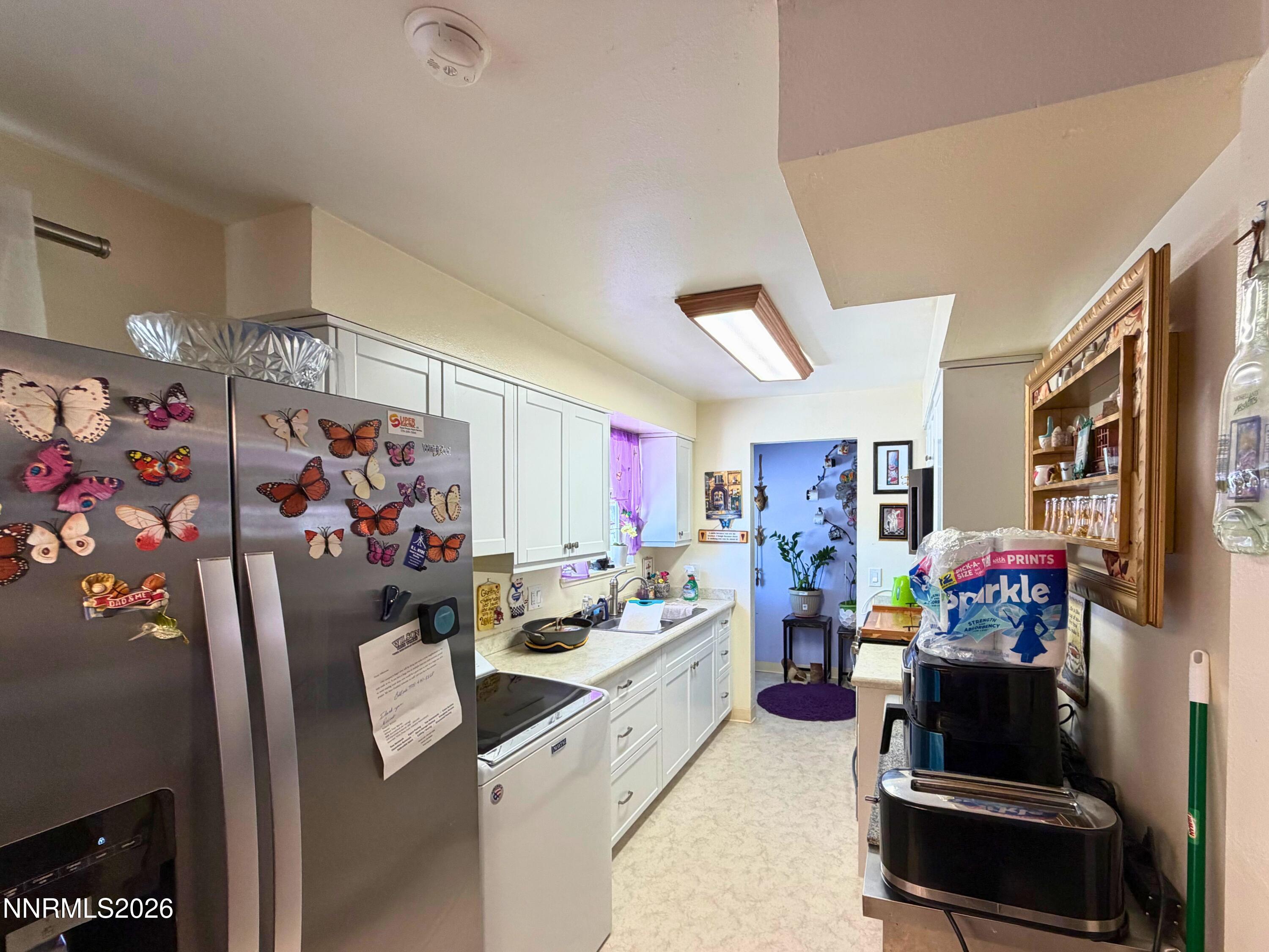 Image 2: kitchen