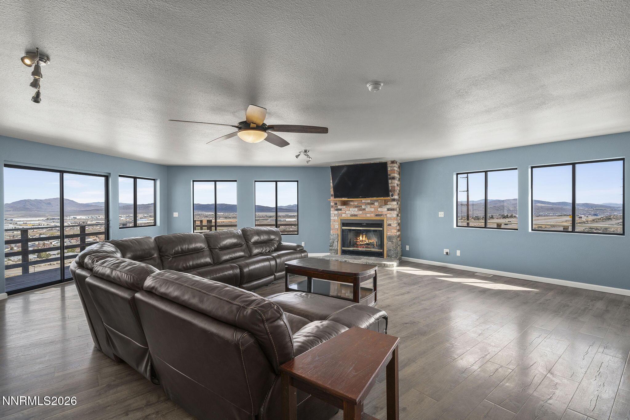 Image 3: 8-web-or-mls-_DSC3884