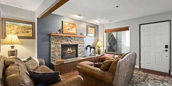 Image 2: 2-web-or-mls-_DSC8000