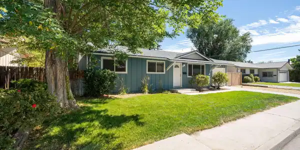 Image 3: 23-web-or-mls-A7409075