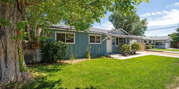 Image 4: 24-web-or-mls-A7409080