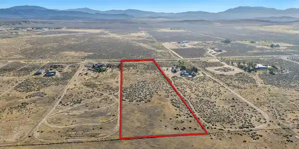 Image 2: 16-web-or-mls-2068-e-valley-rd