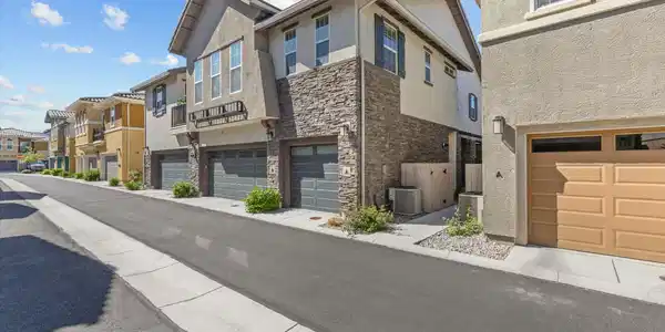 1884 Sea Horse Road