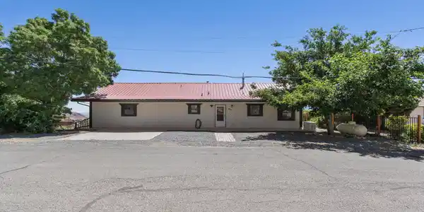 Image 2: 1-web-or-mls-E Street (1 of 76)