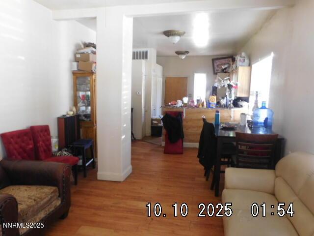 Image 4: 5315 Carol 001