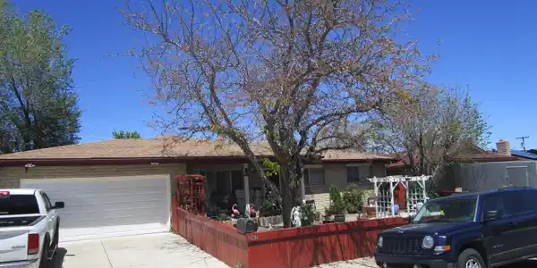 908 Ivy Street