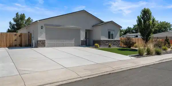 2635 Emerson Circle