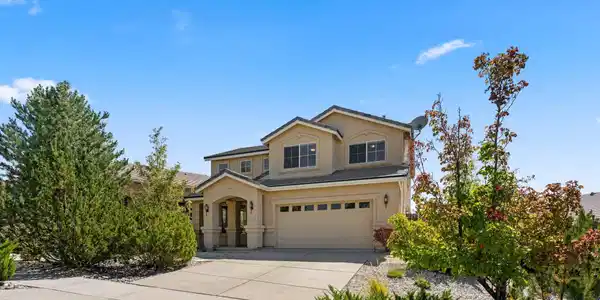 Image 4: 7230-Heritage-Oaks-2