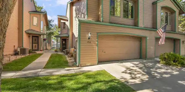 1712 Darin Court