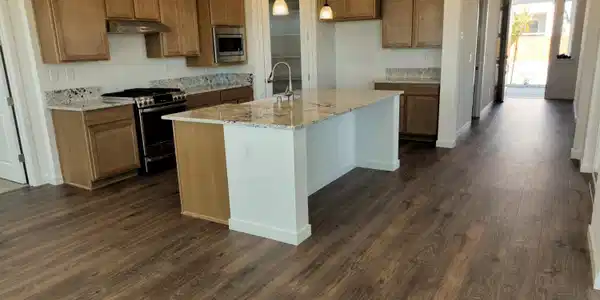 Image 3: Kitchen