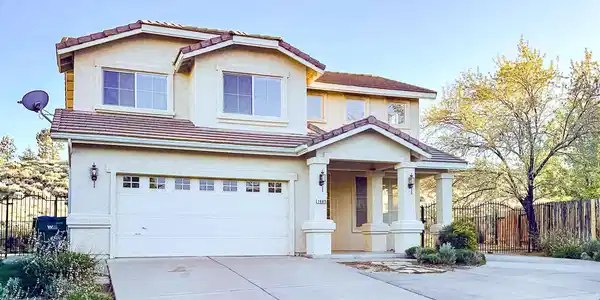 1883 Cambridge Hills Court