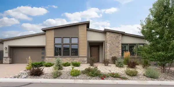 Image 2: 61-web-or-mls-12067 Desert Crimson Ln