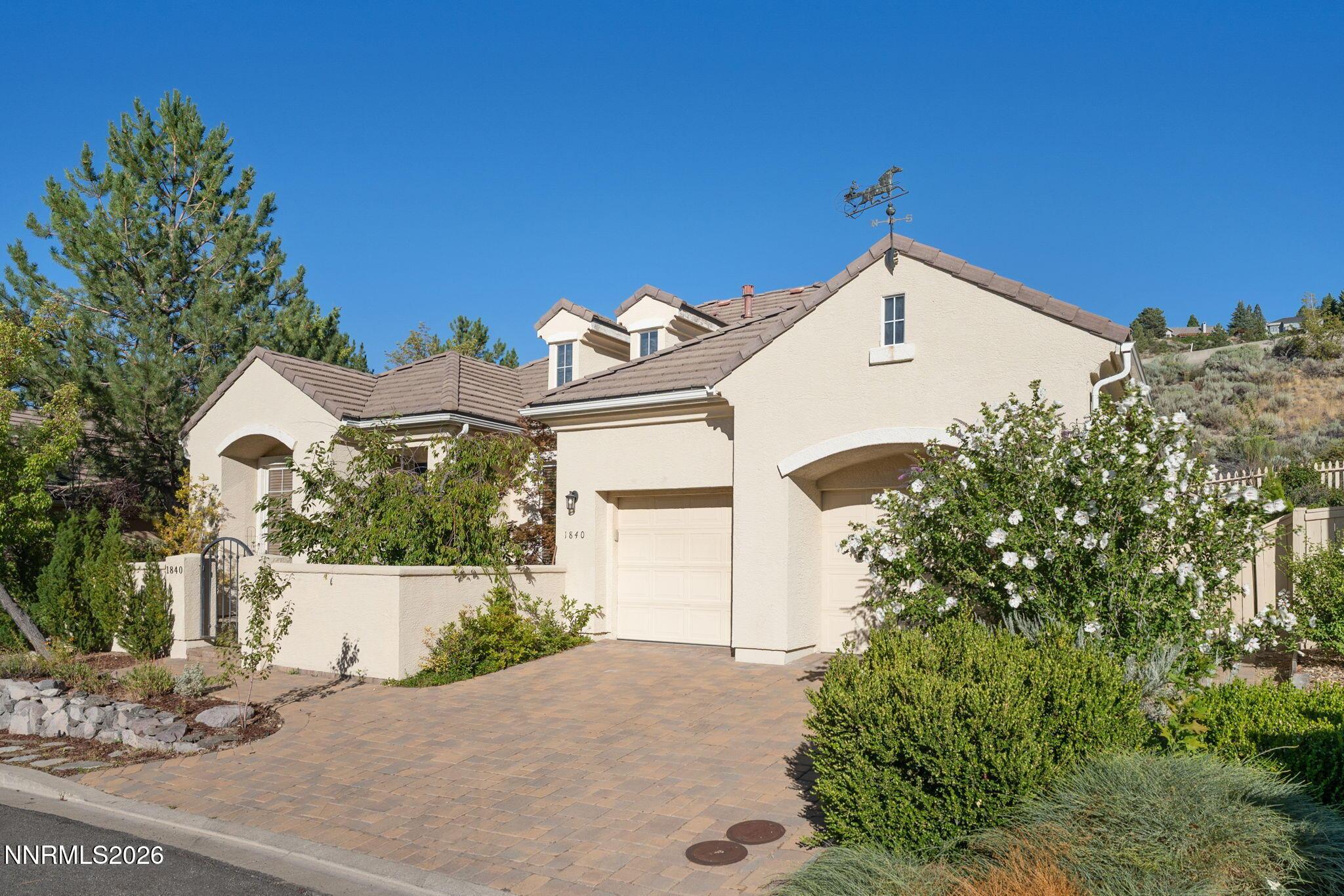 Image 2: 2-web-or-mls-1840 Hunter Creek-3