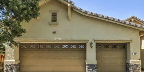 Image 3: 3-web-or-mls-3370-10-mile-dr