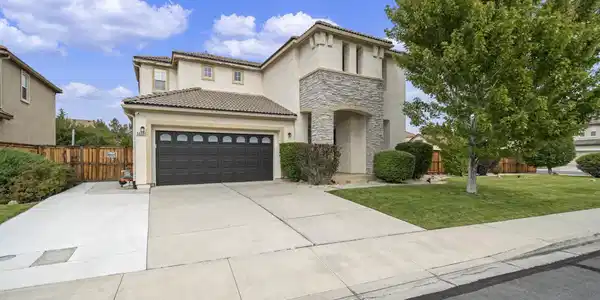 6658 Abbotswood Drive