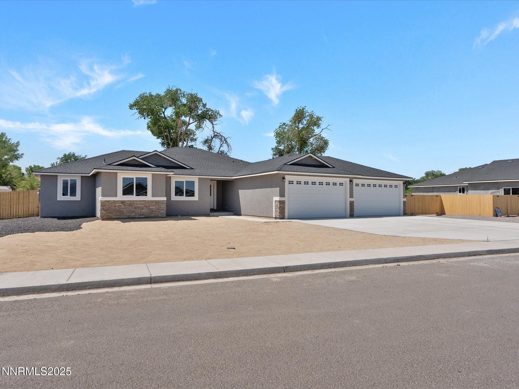 Image 3: 03-1367 Nevada Pacific Blvd-102
